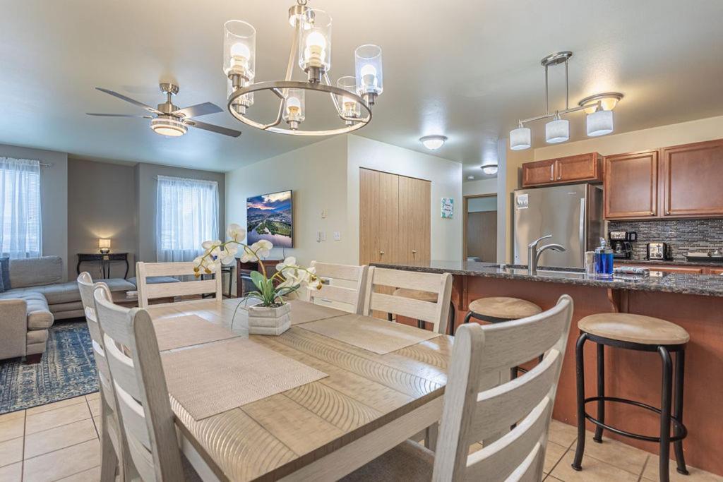 Walk To Downtown Leavenworth * Sleeps 6 + Pets * Ground Level Gem! Apartment Exterior photo